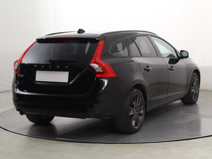 Volvo V60, 2015