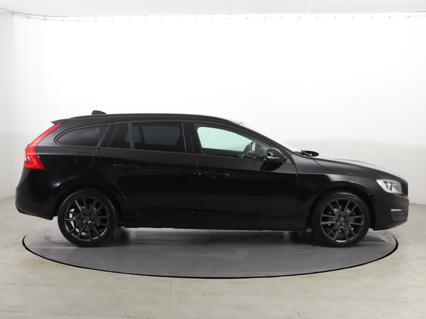 Volvo V60, 2015