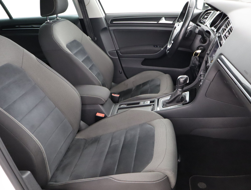 Volkswagen Golf, 2016
