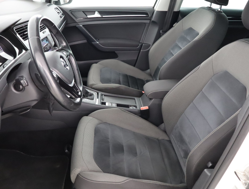 Volkswagen Golf, 2016