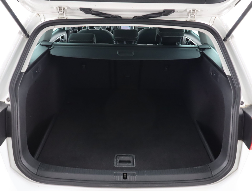 Volkswagen Golf, 2016
