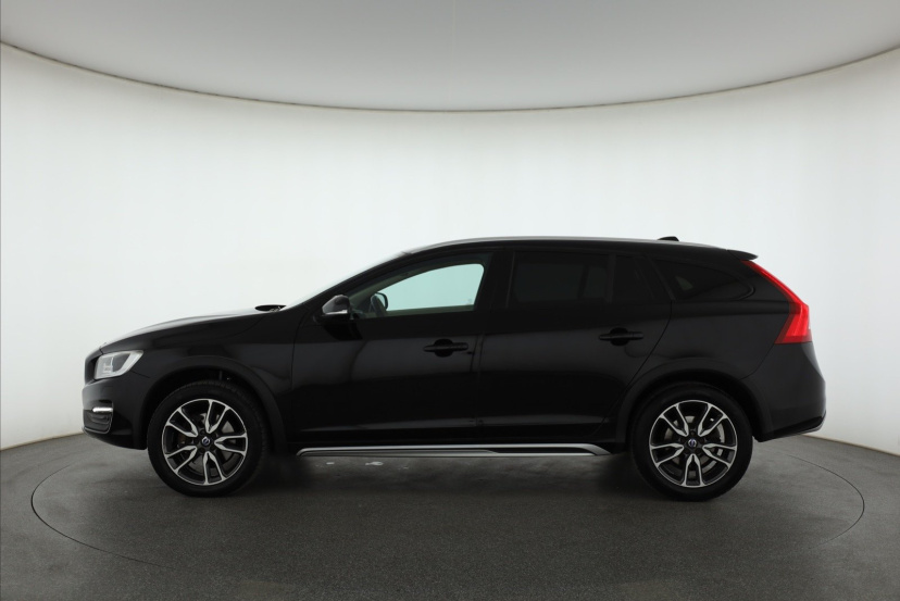 Volvo V60 Cross Country, 2017