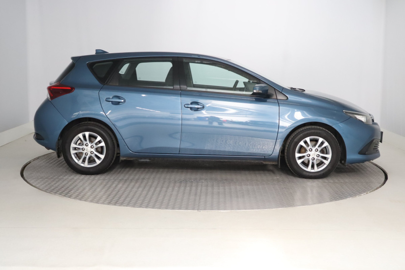 Toyota Auris, 2017