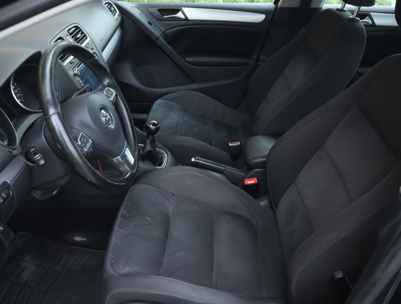Volkswagen Golf, 2010