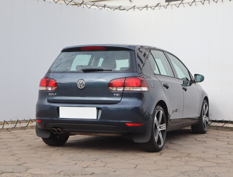 Volkswagen Golf, 2010