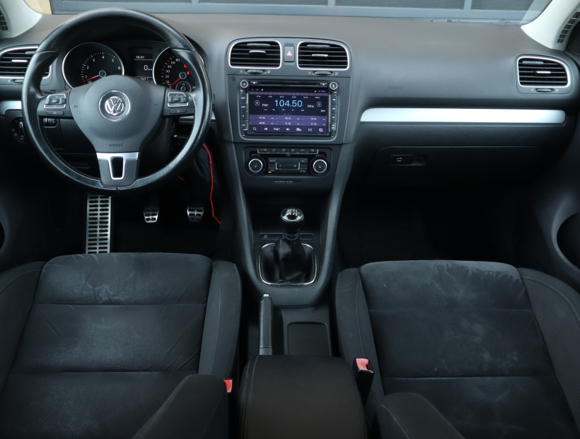 Volkswagen Golf, 2010
