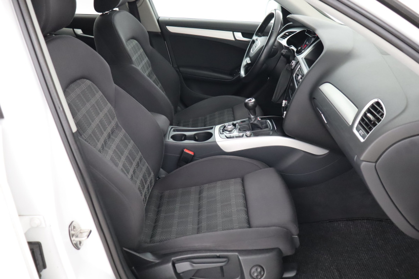 Audi A4, 2015