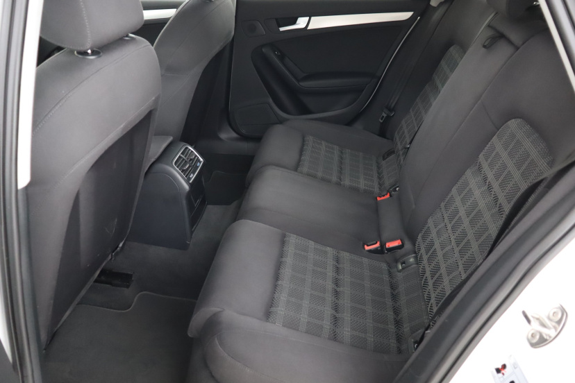 Audi A4, 2015