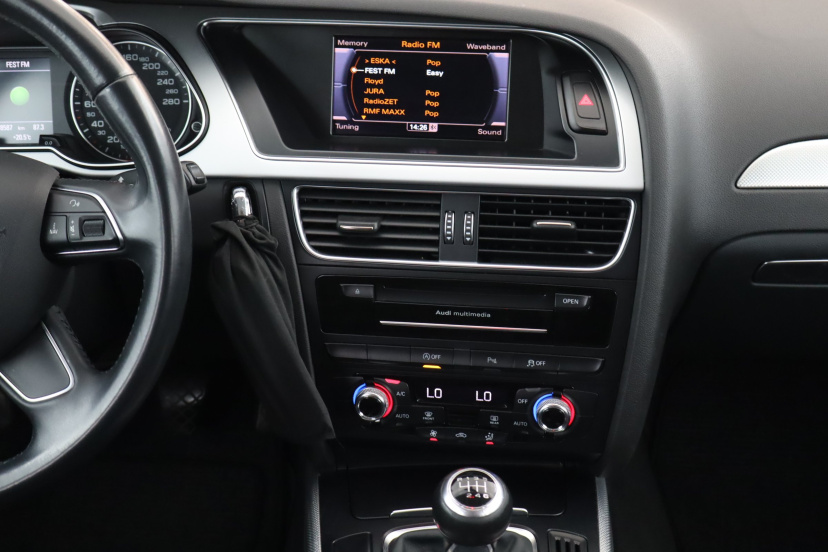 Audi A4, 2015