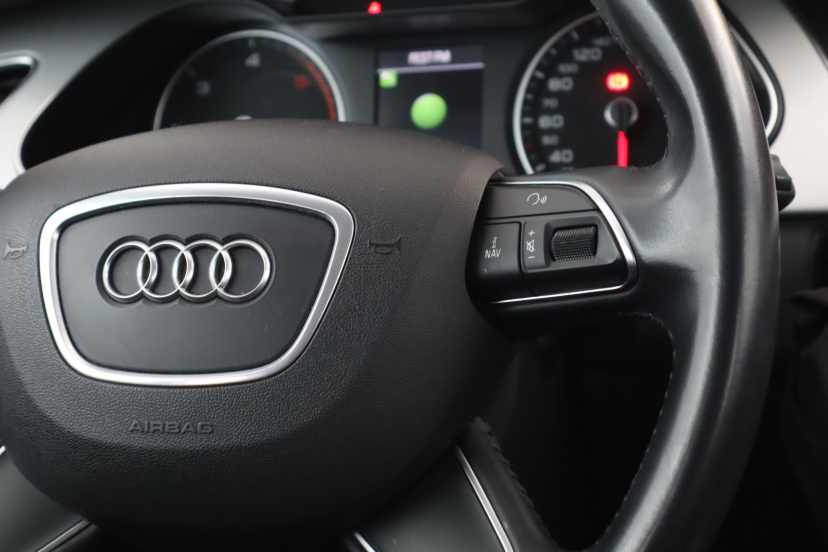 Audi A4, 2015