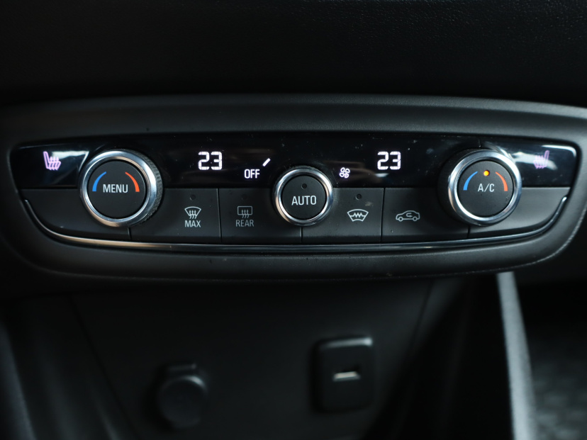 Opel Crossland, 2022