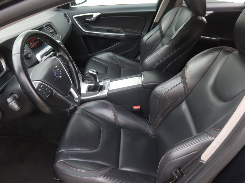 Volvo V60, 2016