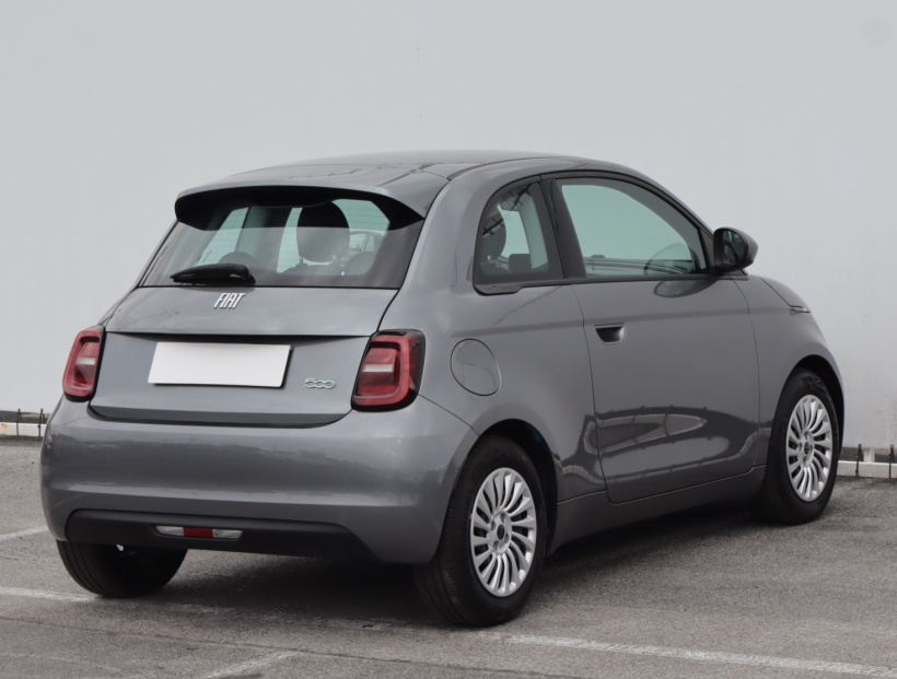 Fiat 500e, 2024