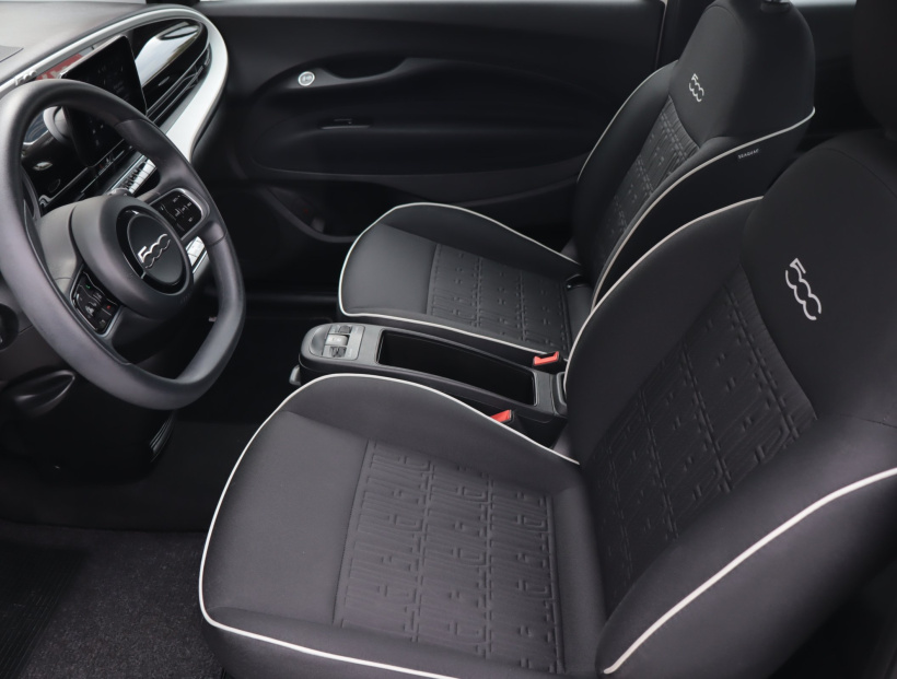 Fiat 500e, 2024