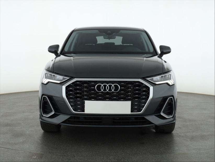 Audi Q3 Sportback, 2025