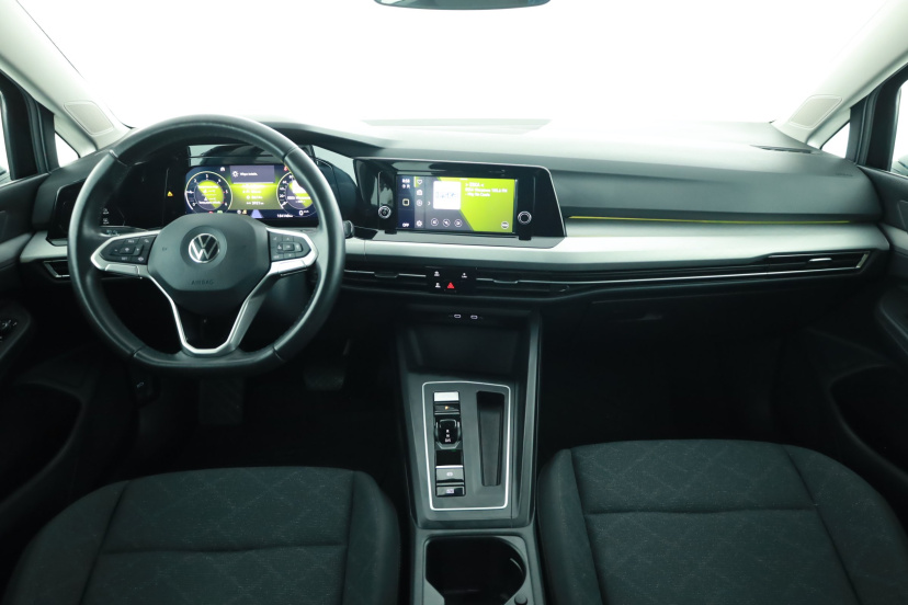 Volkswagen Golf, 2022