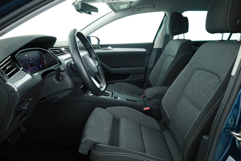 Volkswagen Passat, 2023
