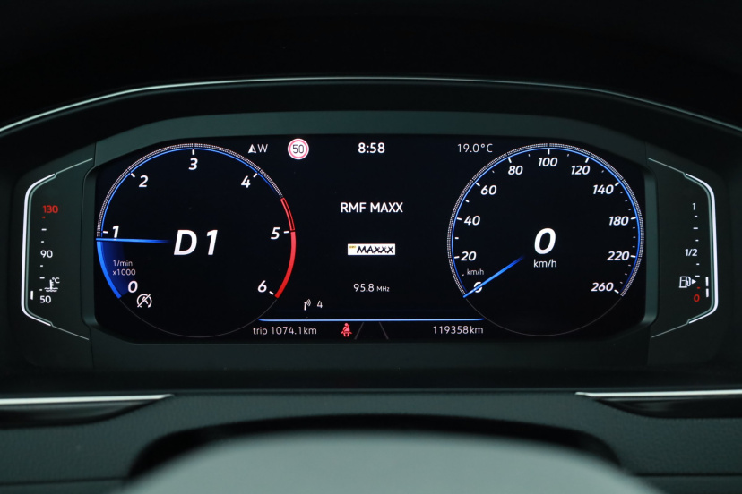 Volkswagen Passat, 2023