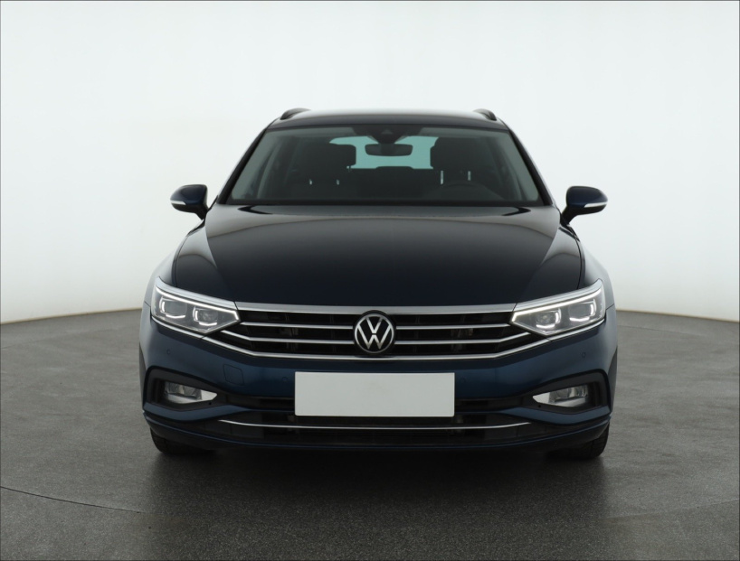 Volkswagen Passat, 2023