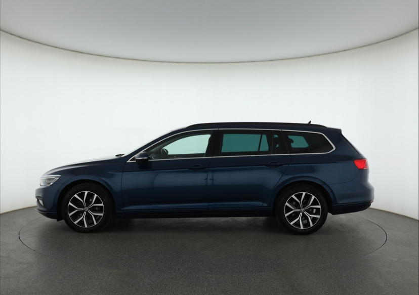 Volkswagen Passat, 2023