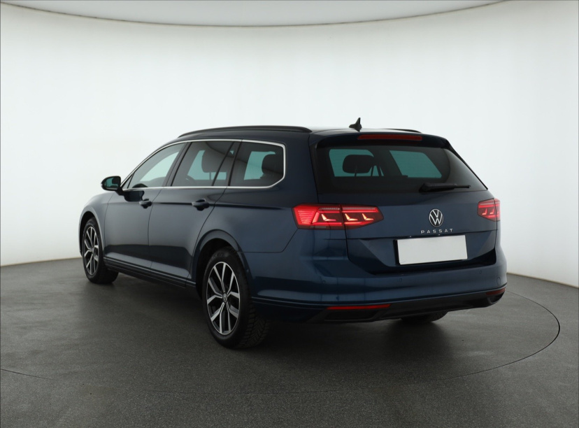 Volkswagen Passat, 2023