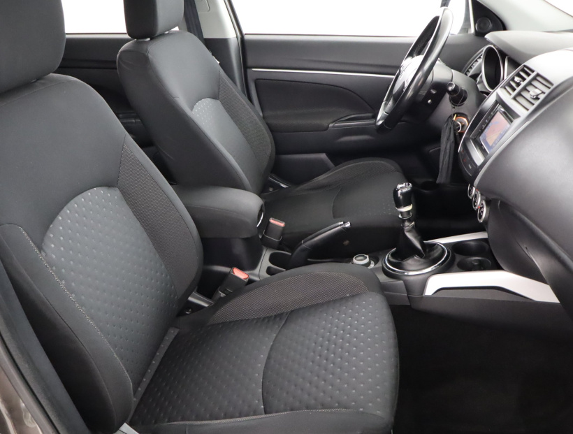 Mitsubishi ASX, 2011