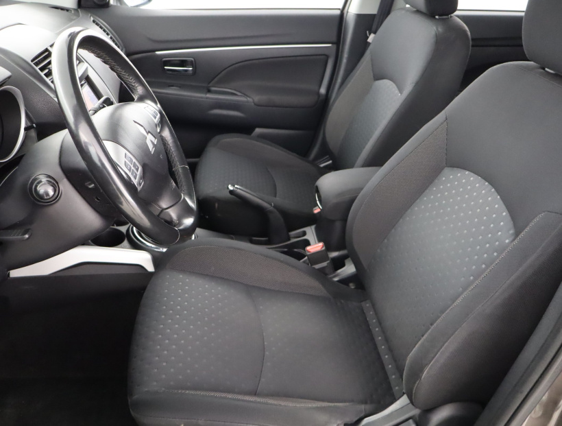 Mitsubishi ASX, 2011