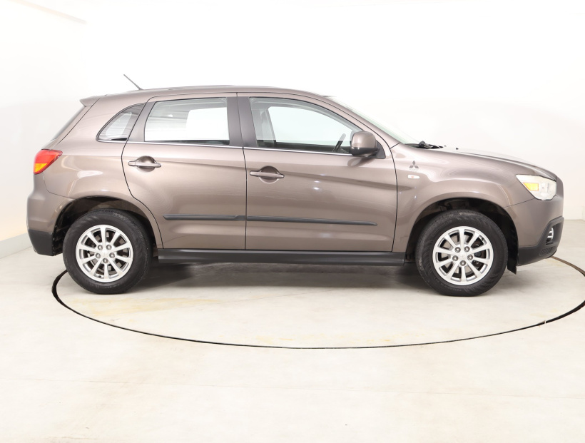 Mitsubishi ASX, 2011