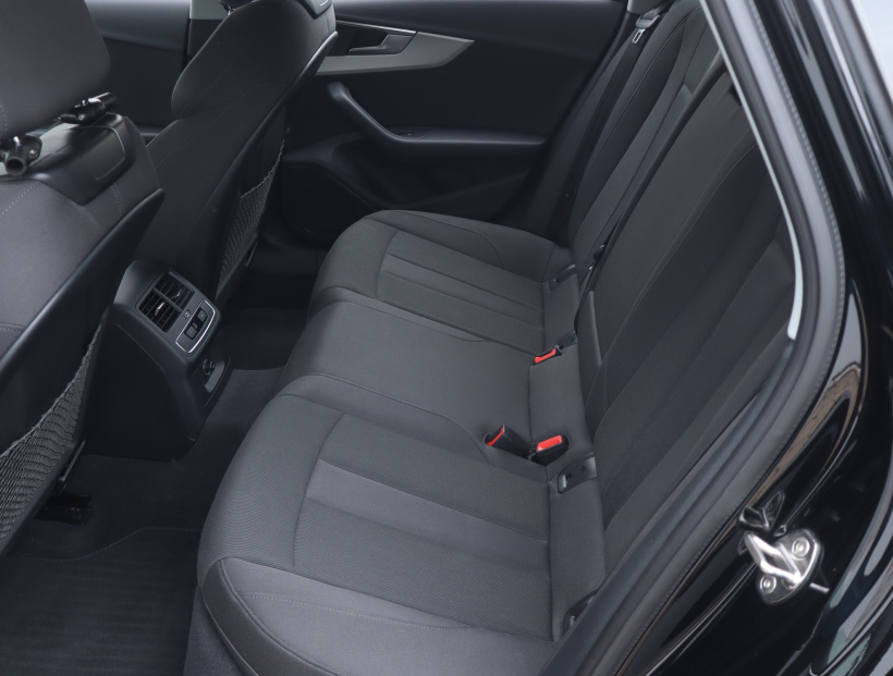 Audi A4, 2022