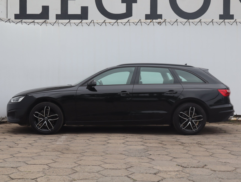Audi A4, 2022