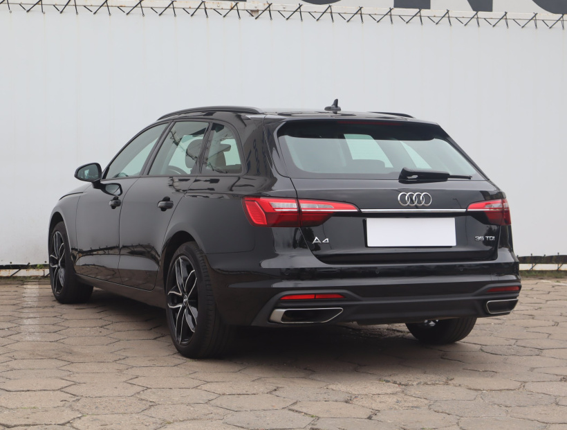 Audi A4, 2022