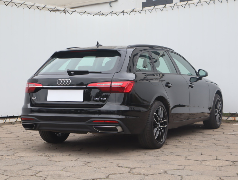 Audi A4, 2022