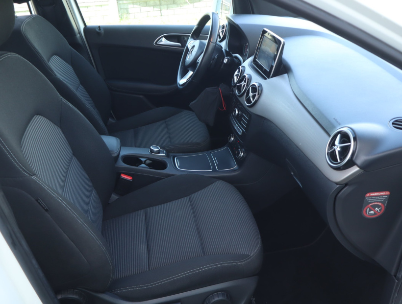 Mercedes-Benz B, 2015