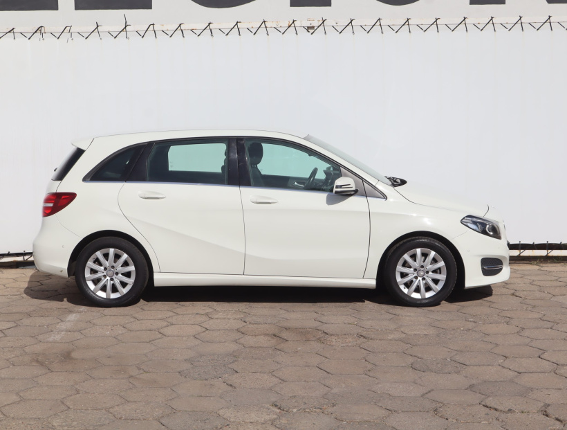 Mercedes-Benz B, 2015