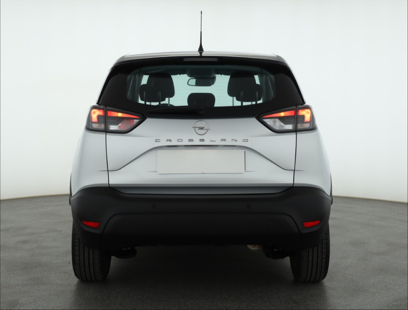 Opel Crossland, 2024