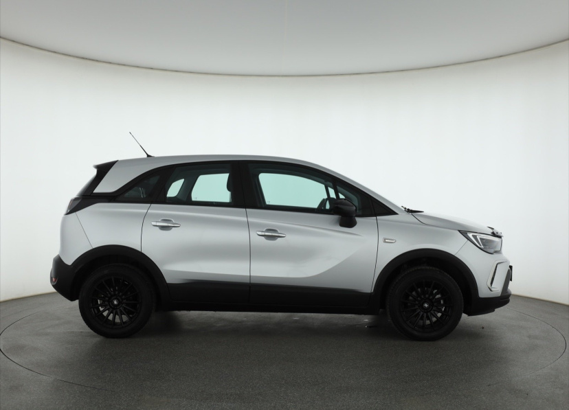 Opel Crossland, 2024