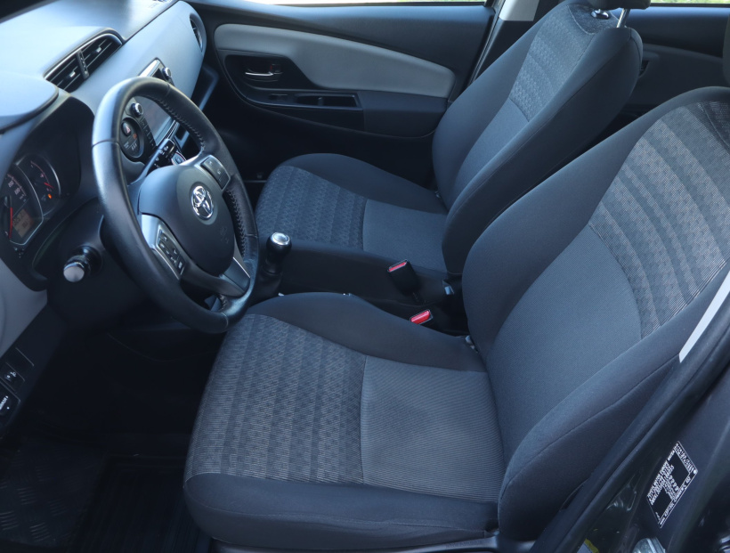 Toyota Yaris, 2015