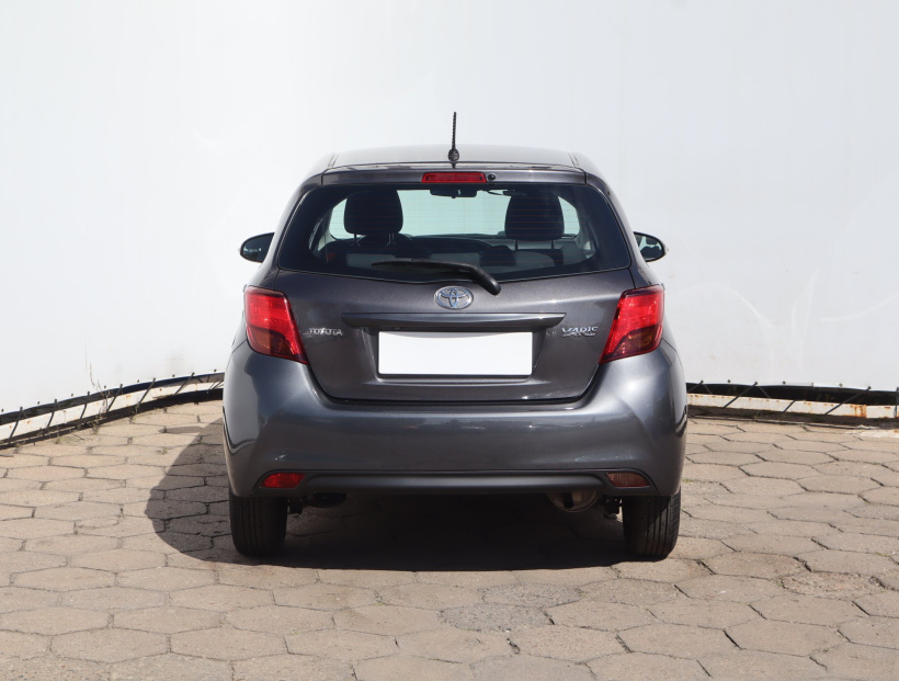 Toyota Yaris, 2015