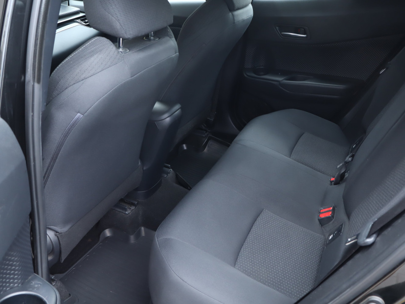 Toyota C-HR, 2018