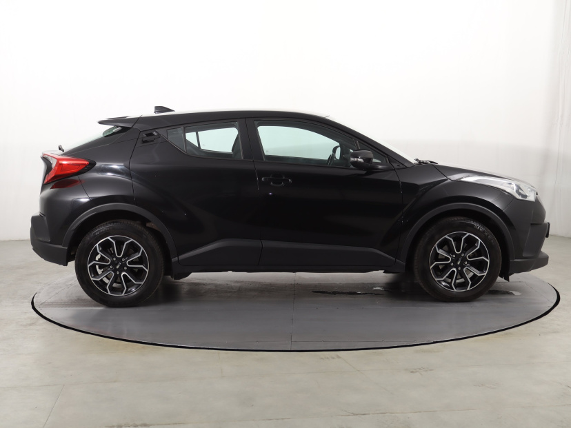 Toyota C-HR, 2018