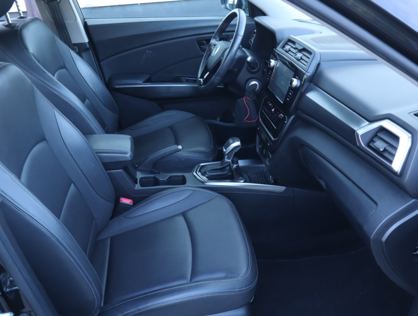 SsangYong Tivoli Grand, 2024