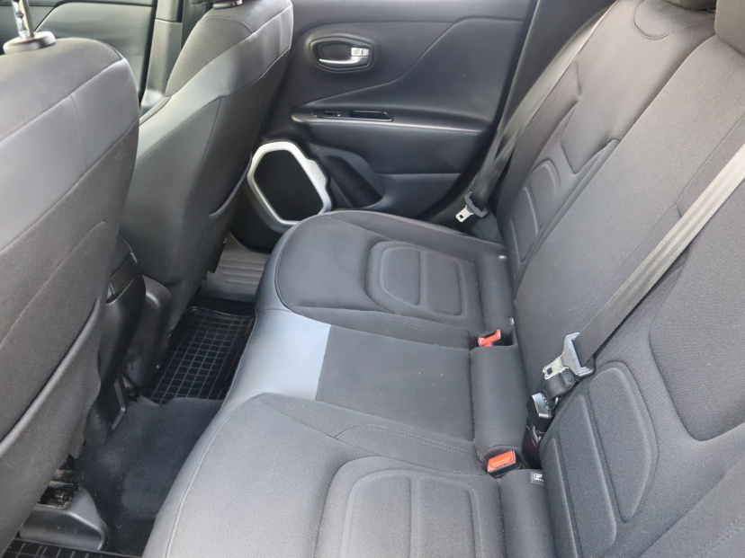 Jeep Renegade, 2015
