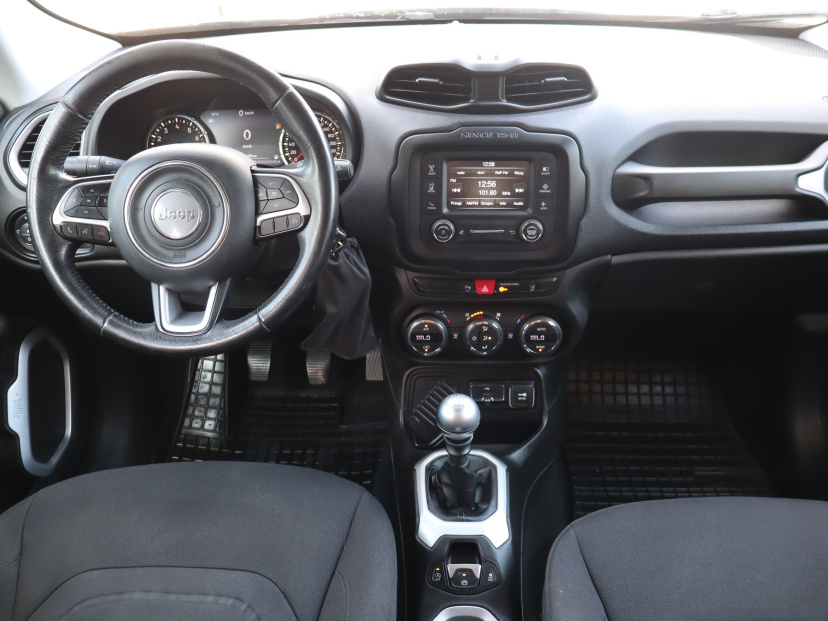 Jeep Renegade, 2015