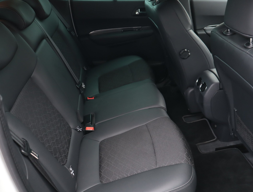 Peugeot 3008, 2015