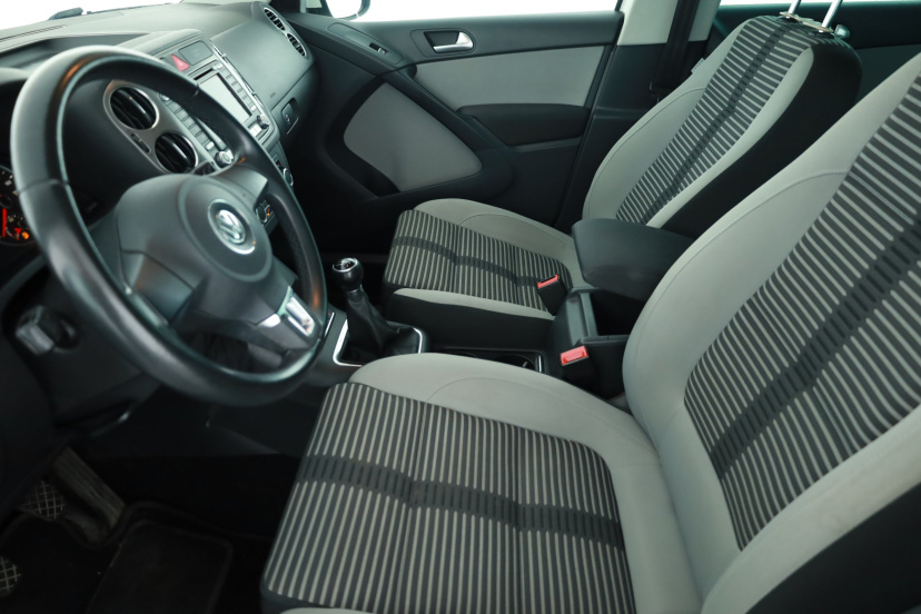 Volkswagen Tiguan, 2011
