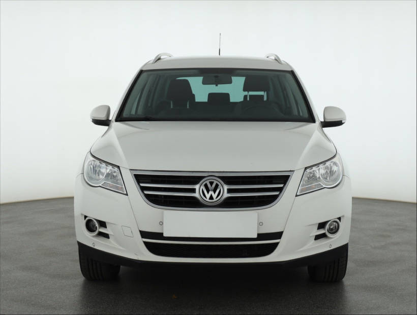 Volkswagen Tiguan, 2011
