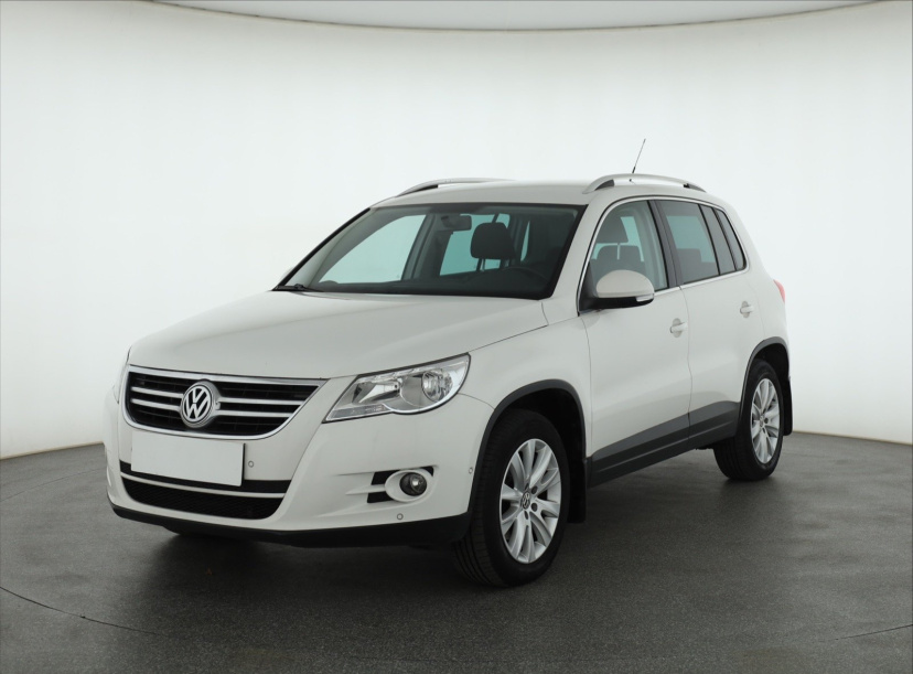 Volkswagen Tiguan, 2011