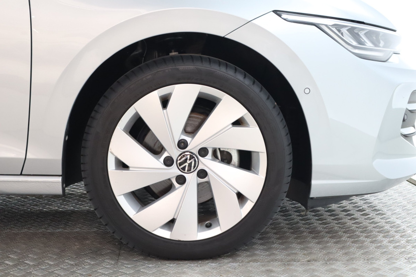 Volkswagen Golf, 2025