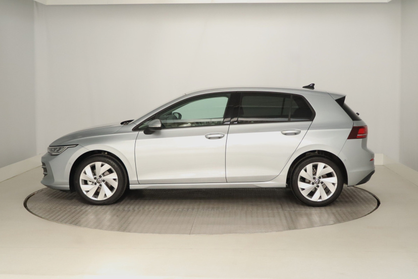 Volkswagen Golf, 2025