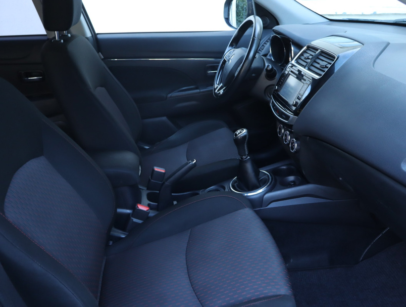 Mitsubishi ASX, 2017